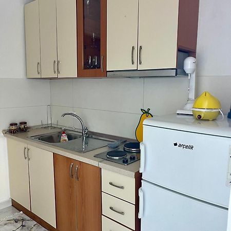 Guest House Dea Vlorë Esterno foto