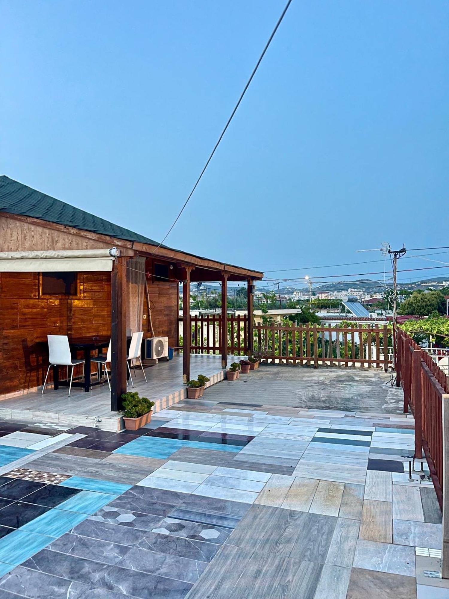 Guest House Dea Vlorë Esterno foto